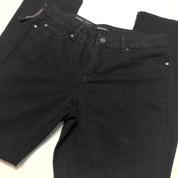 NWT Relativity Black Straight Jeans 0593 - Picture 6 of 9